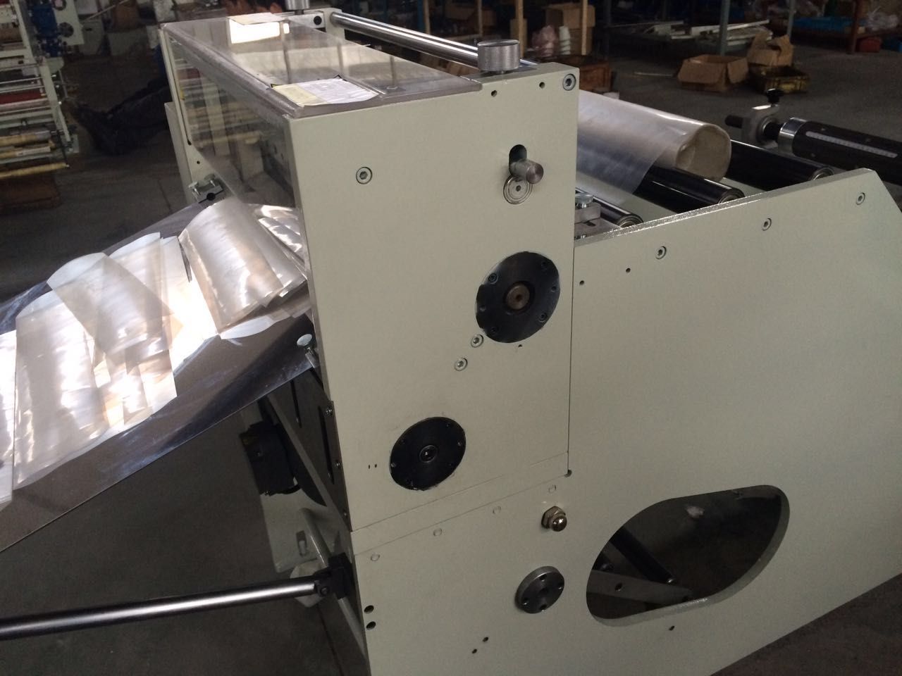 Automatic Sterilization Paper Roll Sheeting Machine
